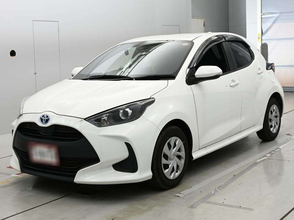 Japan Auction Vehicles 14 2023 Toyota Yaris ハイブリッドX auction photo