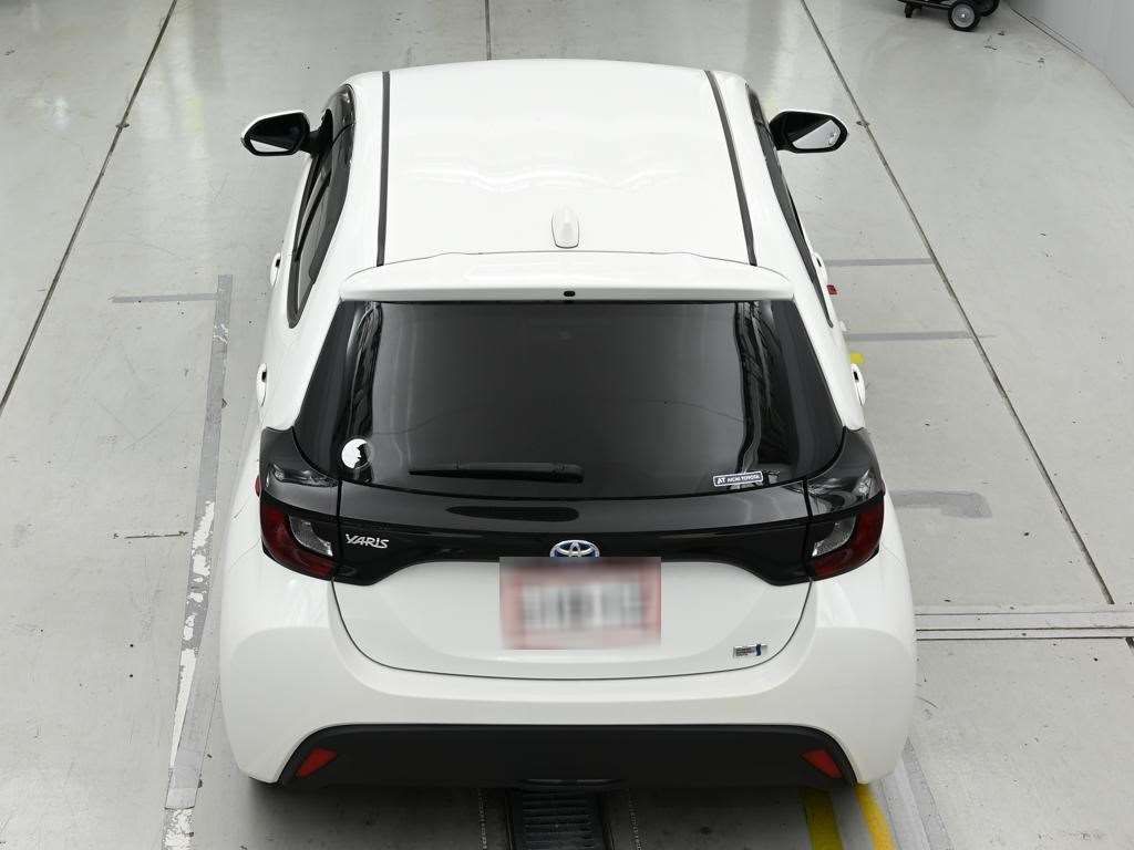 2023 Toyota Yaris ハイブリッドX auction photo 8