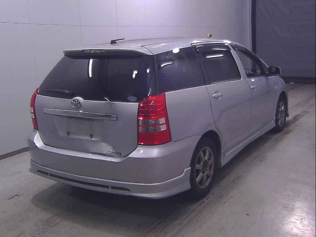2003 Toyota Wish G auction photo 2
