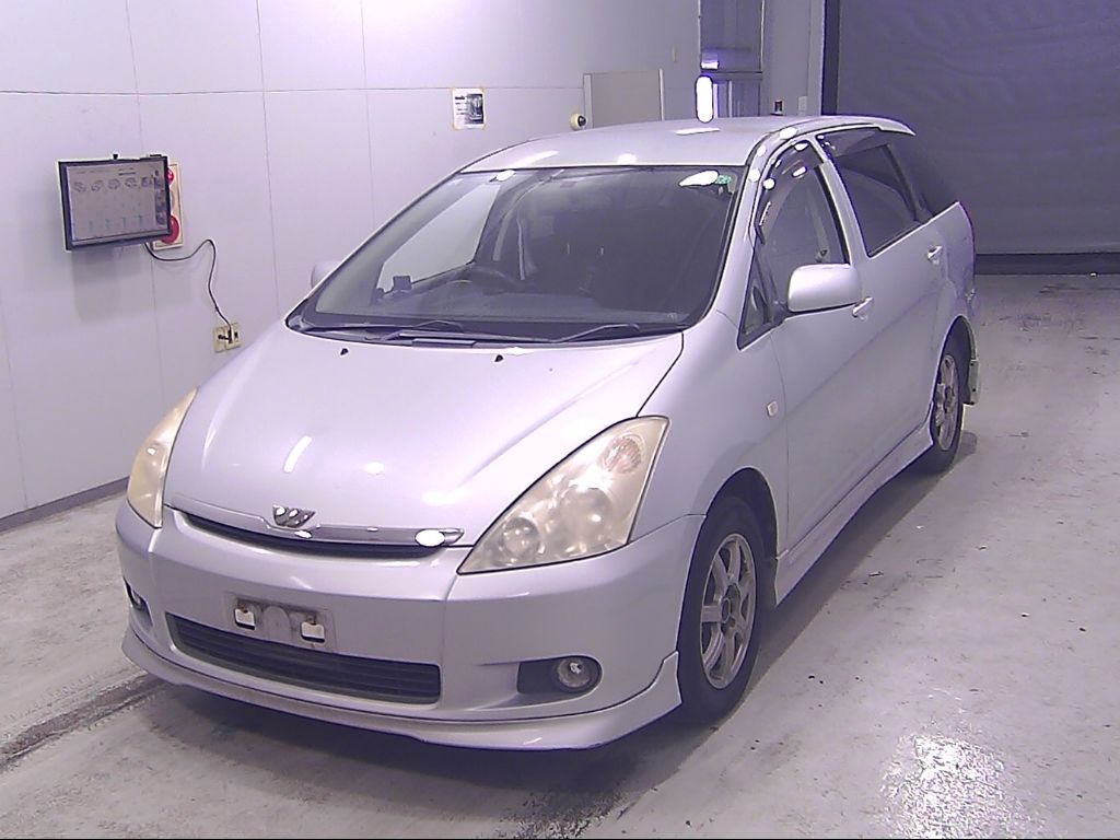 2003 Toyota Wish G auction photo 4