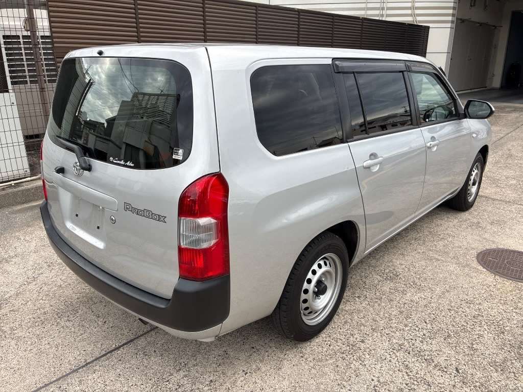 2021 Toyota Probox GL auction photo 2