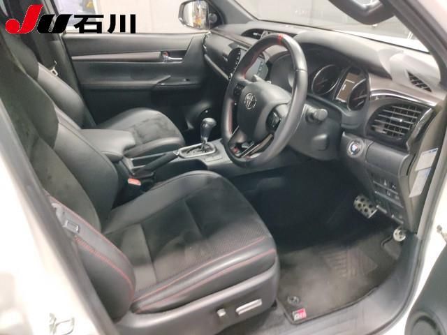 2022 Toyota ハイラックス 4D 4WD Z GR SPORT auction photo 3