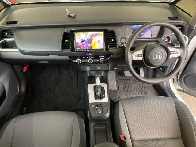 2021 Honda Fit ベーシック auction photo 2