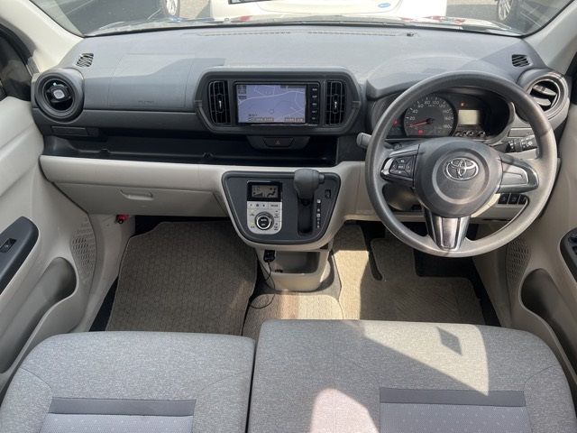 2016 Toyota Passo X LパッケージS auction photo 4