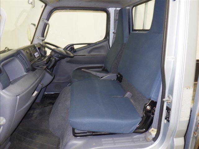 2013 Mitsubishi Fuso Canter Flatbed auction photo 8