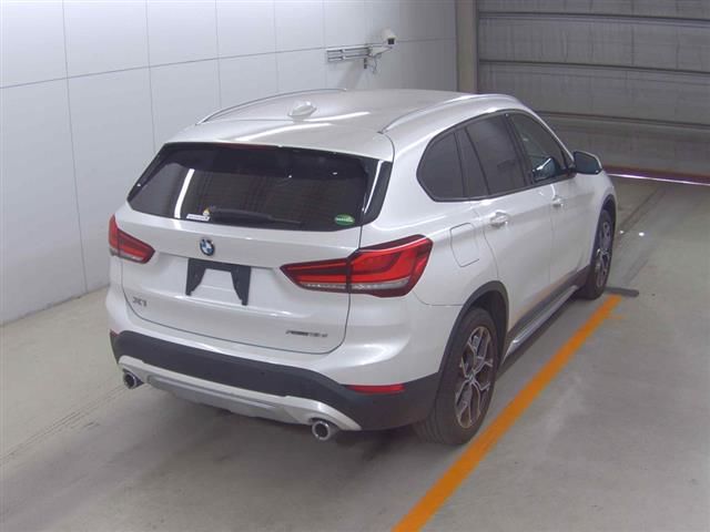 2019 BMW BMW X1 X Drive 18d 4WD auction photo 4
