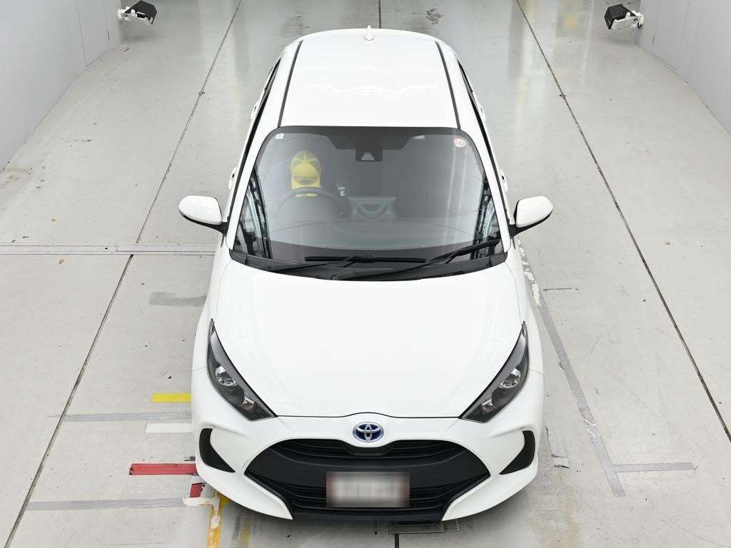 2023 Toyota Yaris ハイブリッドX auction photo 7