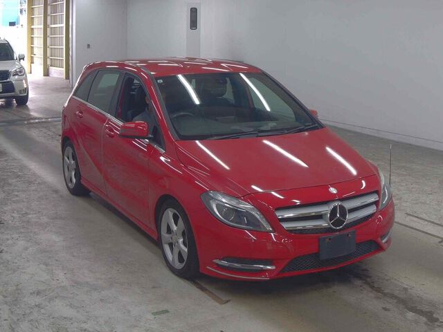 Japan Auction Vehicles 8 2013 Mercedes-Benz B-Class B180スポーツ auction photo
