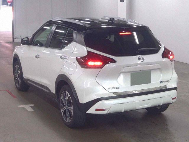 2021 Nissan Kicks X auction photo 2