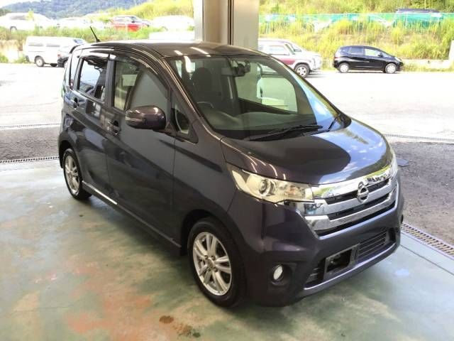 2014 Nissan Dayz ハイウェイスター Gターボ 4WD auction photo 2