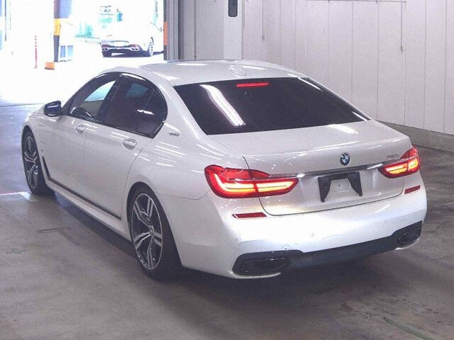 2018 BMW 7 Series 740E I-Performance M Sport auction photo 2