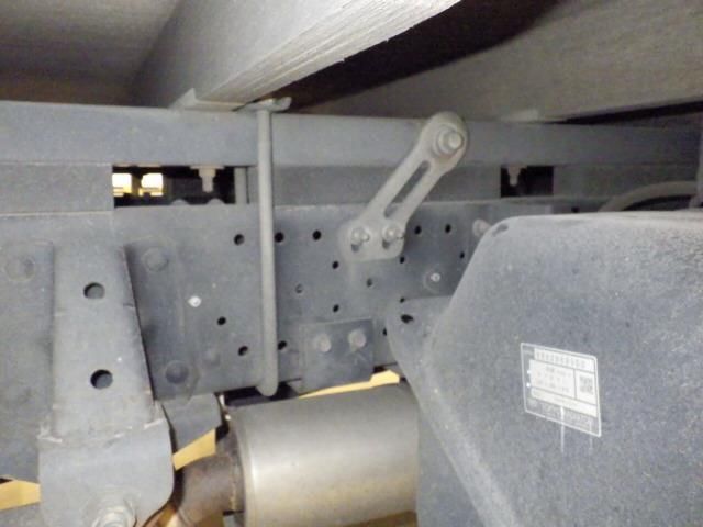 2013 Isuzu Elf Flatbed auction photo 5