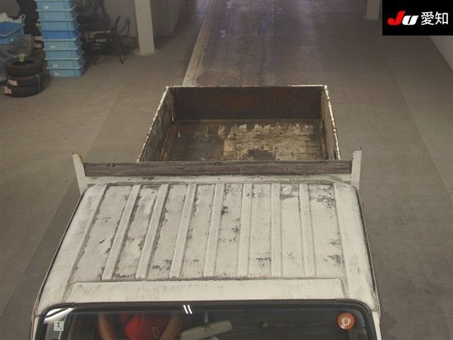 Isuzu エルフ T auction photo 9