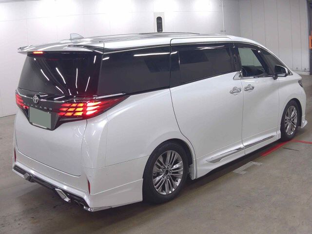 2025 Toyota Alphard Z 4WD auction photo 5