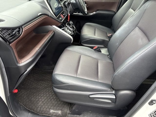 2018 Toyota Esquire GI auction photo 9