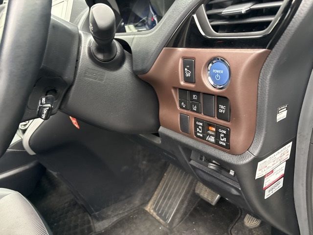 2018 Toyota Esquire GI auction photo 6