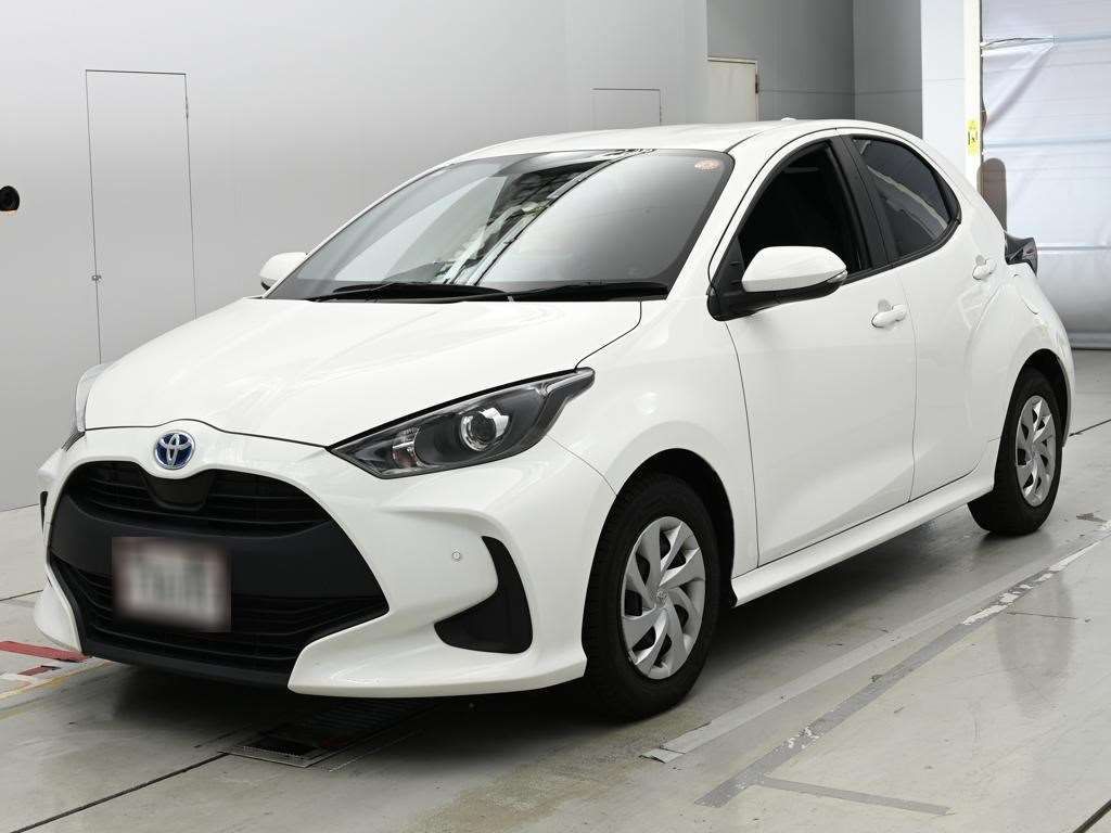 Japan Auction Vehicles 14 2023 Toyota Yaris ハイブリッドX auction photo