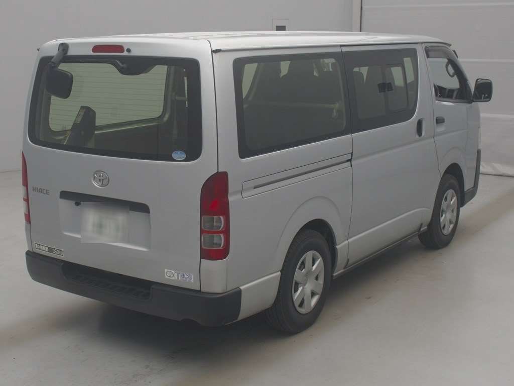 2020 Toyota Hiace 4WD auction photo 2