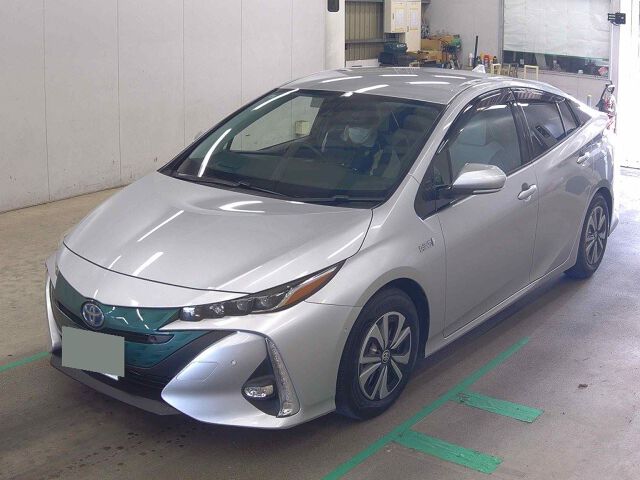 2017 Toyota Prius PHEV Aプレミアム auction photo 4