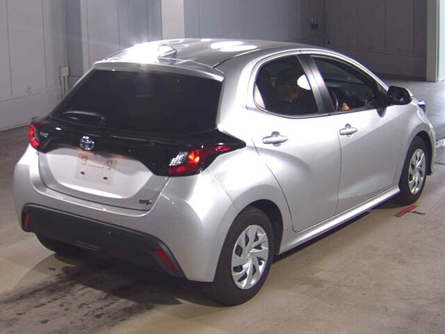 2021 Toyota Yaris Hybrid X auction photo 5