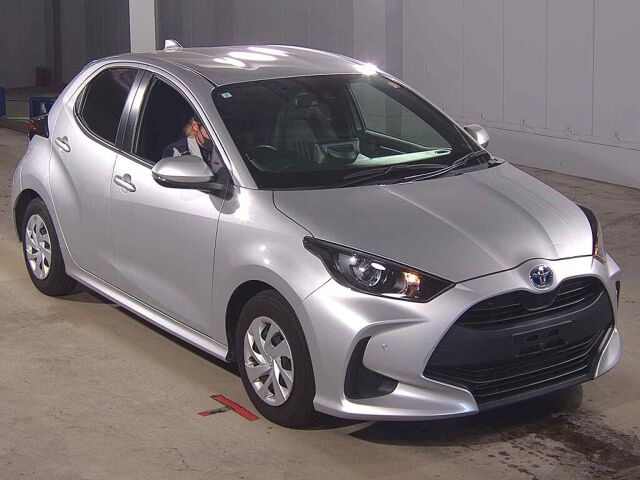 Japan Auction Vehicles 8 2021 Toyota Yaris Hybrid X auction photo