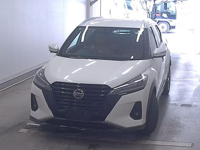 2021 Nissan Kicks X Two-Tone Interior Edition auction photo 3