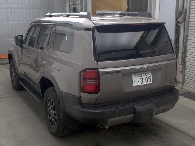 2025 Toyota Land Cruiser 4WD 250VX auction photo 2