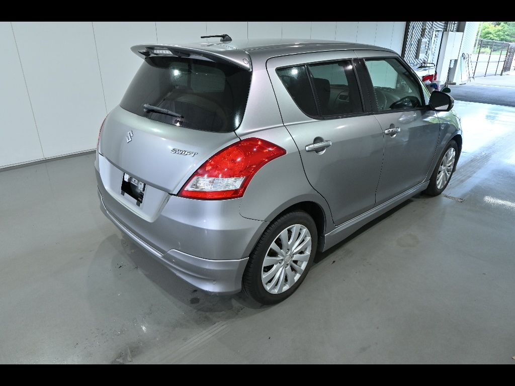 2013 Suzuki Swift RS auction photo 2