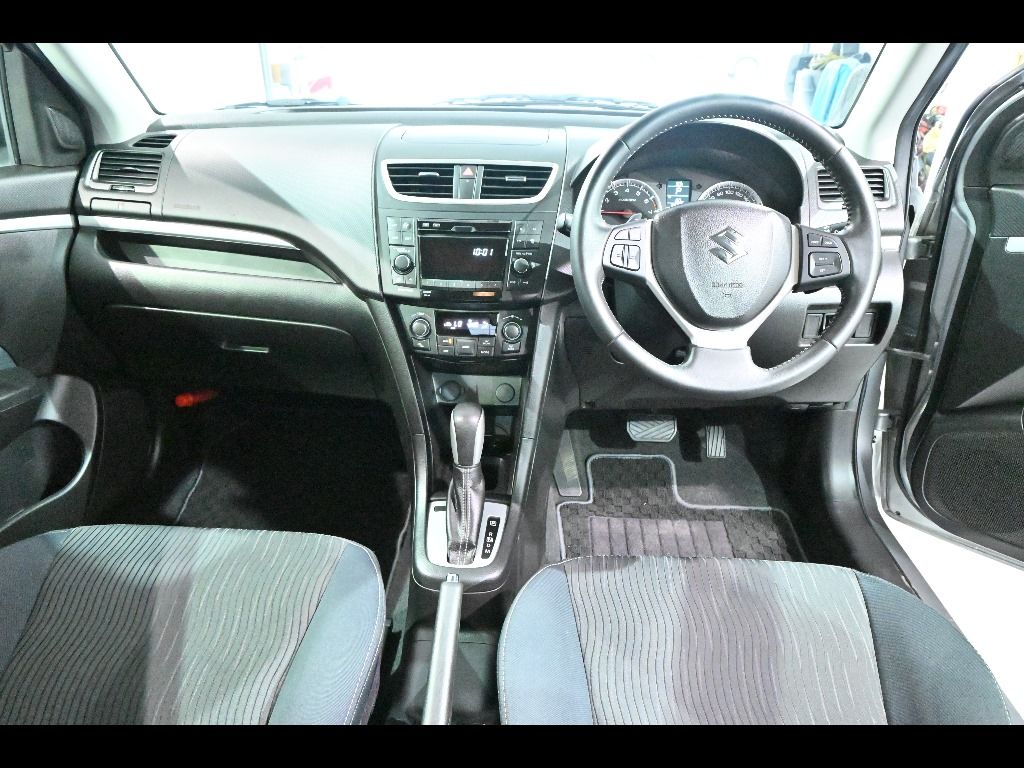 2013 Suzuki Swift RS auction photo 3
