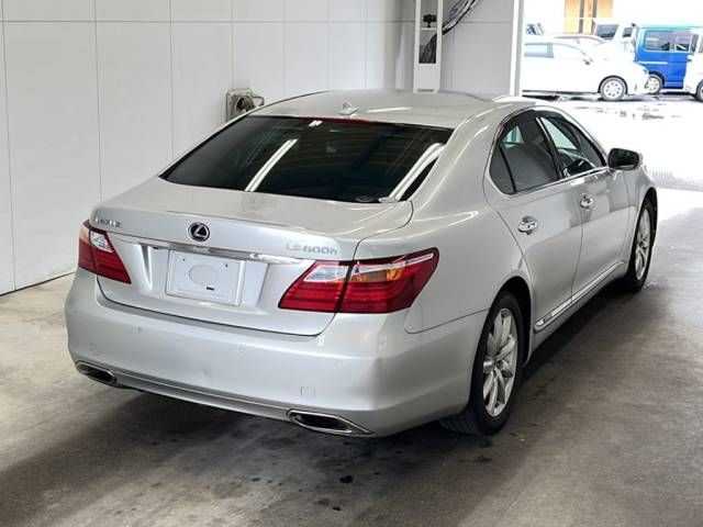 2010 Lexus LS LS600h バージョンS auction photo 3
