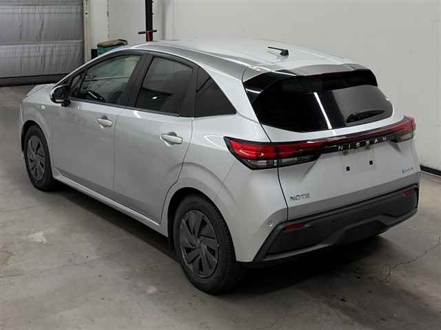 2022 Nissan Note S auction photo 2