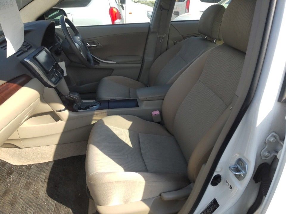 2011 Toyota Premio auction photo 16
