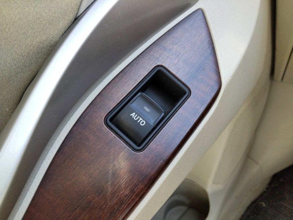 2011 Toyota Premio auction photo 13
