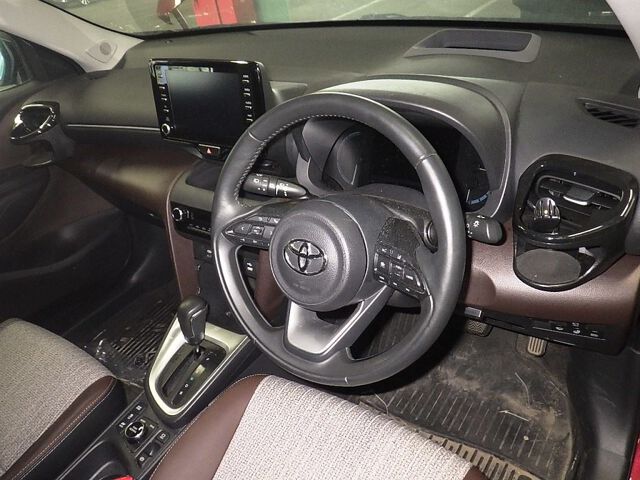 2023 Toyota Yaris Cross ハイブリッドZ 4WD auction photo 3