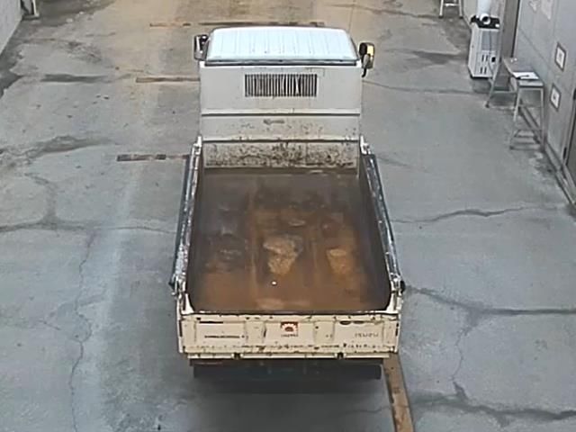 2013 Isuzu Elf dump auction photo 3