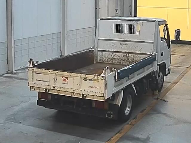 2013 Isuzu Elf dump auction photo 2