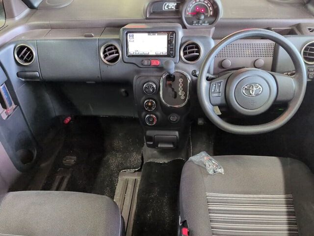2016 Toyota Spade Fクイーン auction photo 3