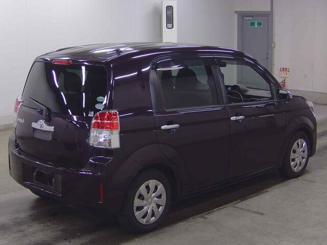 2016 Toyota Spade Fクイーン auction photo 5