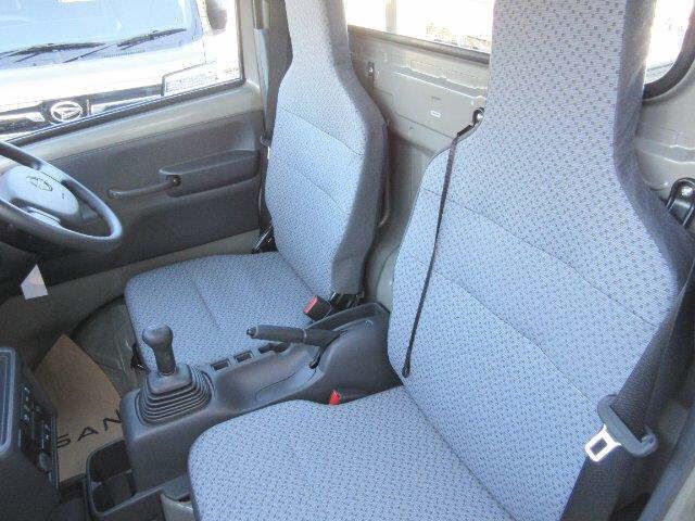 2026 Nissan クリッパー 4WD DX auction photo 8
