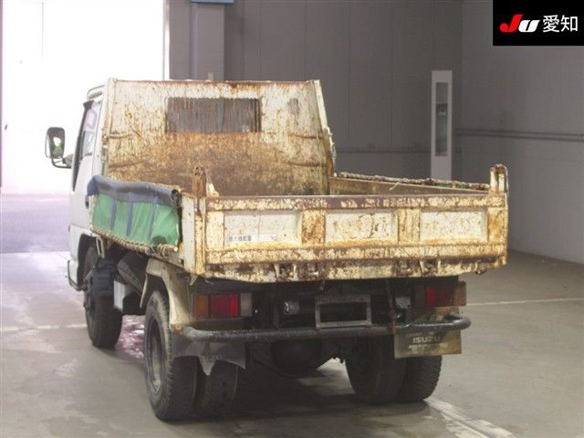 1997 Isuzu dump auction photo 2