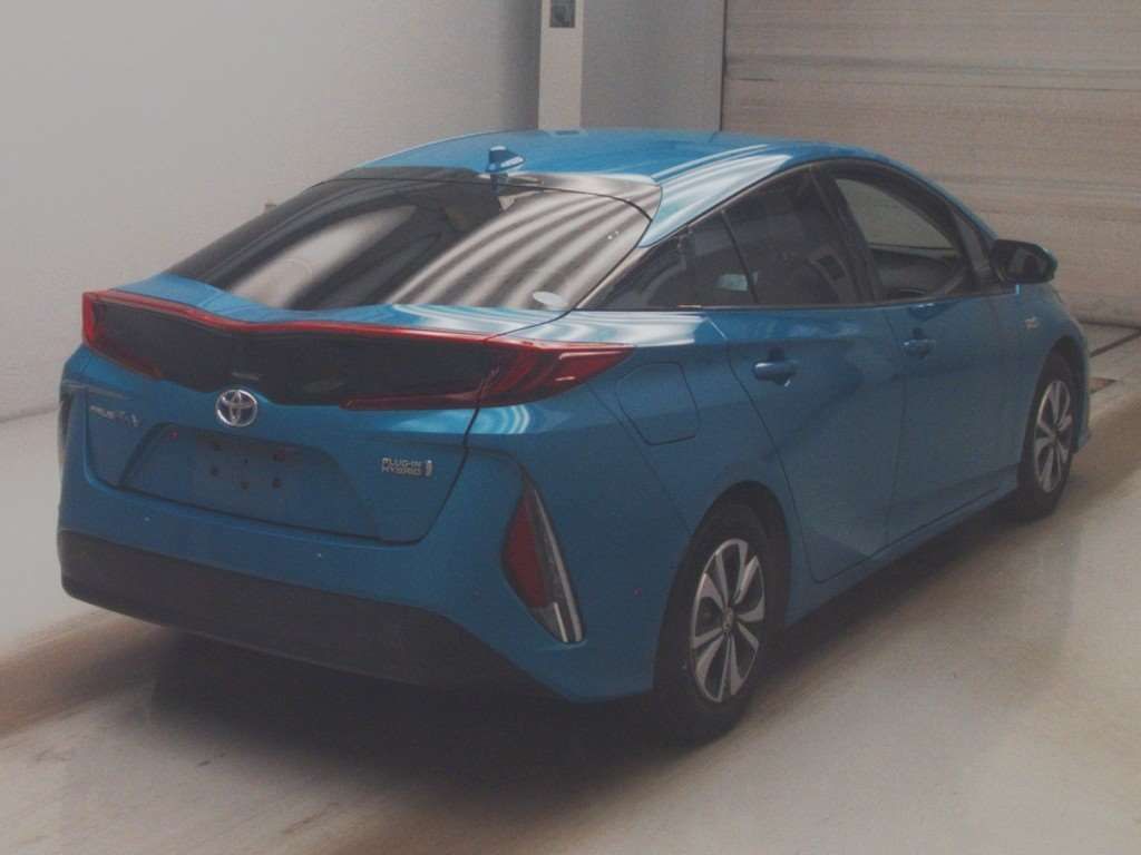 2018 Toyota Prius PHEV Sナビパッケージセーフティプラス auction photo 2