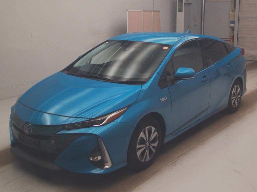 2018 Toyota Prius PHEV Sナビパッケージセーフティプラス Japan auction vehicle