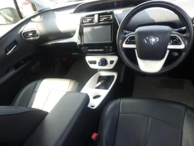 2016 Toyota Prius A auction photo 3