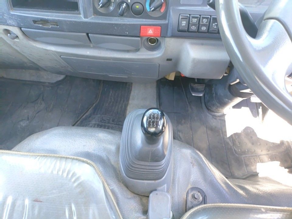 2014 Isuzu Elf auction photo 12