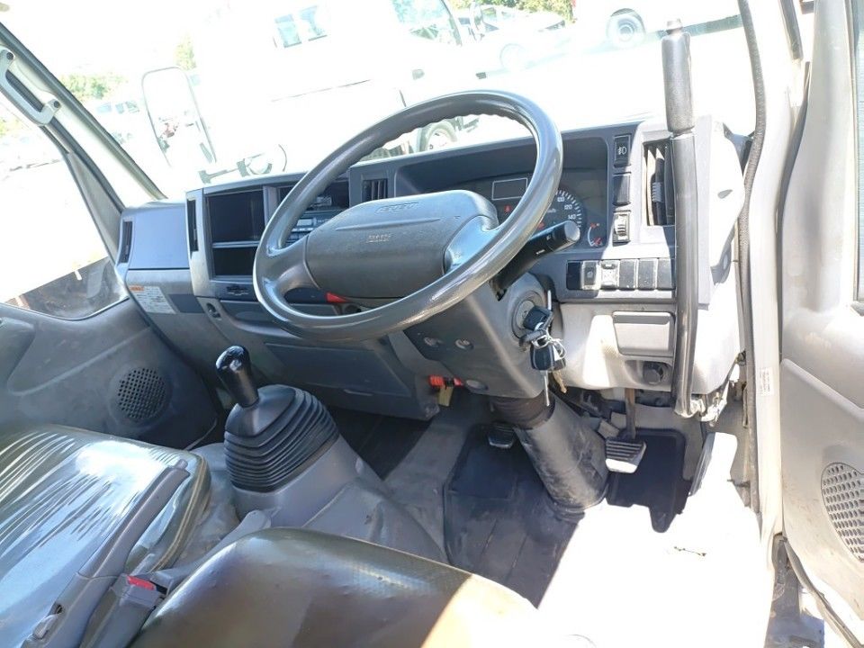 2014 Isuzu Elf auction photo 3