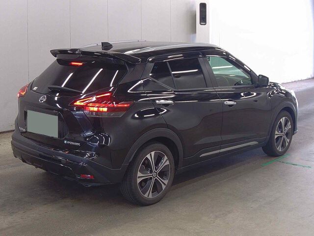 2023 Nissan Kicks X Two-Tone Interior Edition auction photo 5