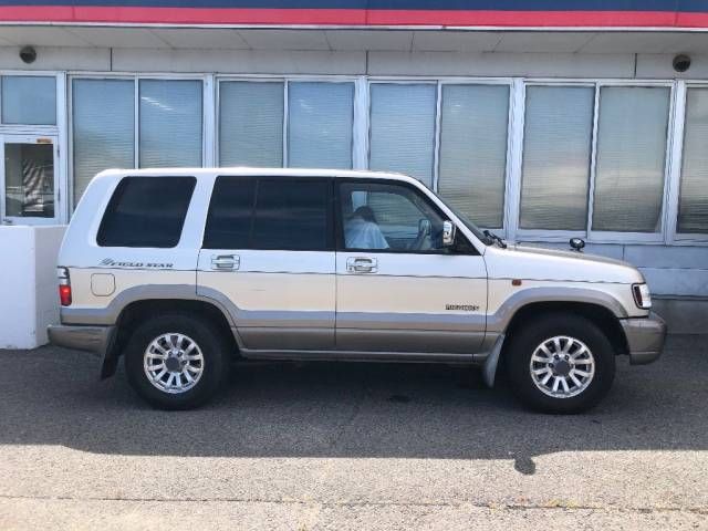 2000 Isuzu ビッグホーン 4WD フィールドスター auction photo 2