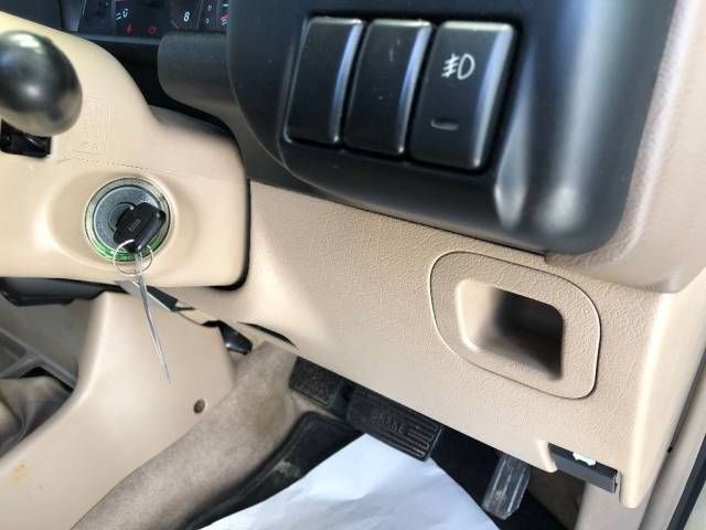 2000 Isuzu ビッグホーン 4WD フィールドスター auction photo 5