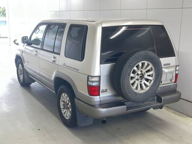 2000 Isuzu ビッグホーン 4WD フィールドスター auction photo 3