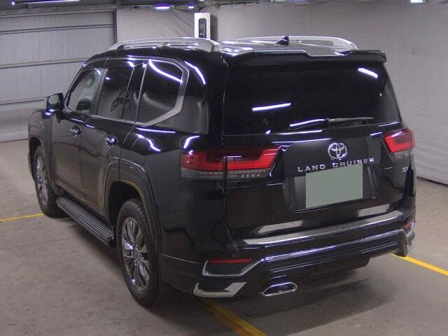 2023 Toyota Land Cruiser ZX 4WD auction photo 2